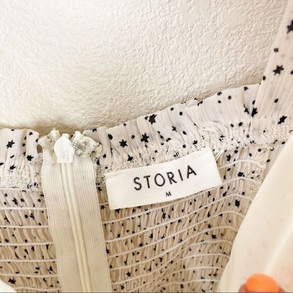 Storia Smocked Ruffle Star Print Mini Dress Medium - Picture 5 of 9